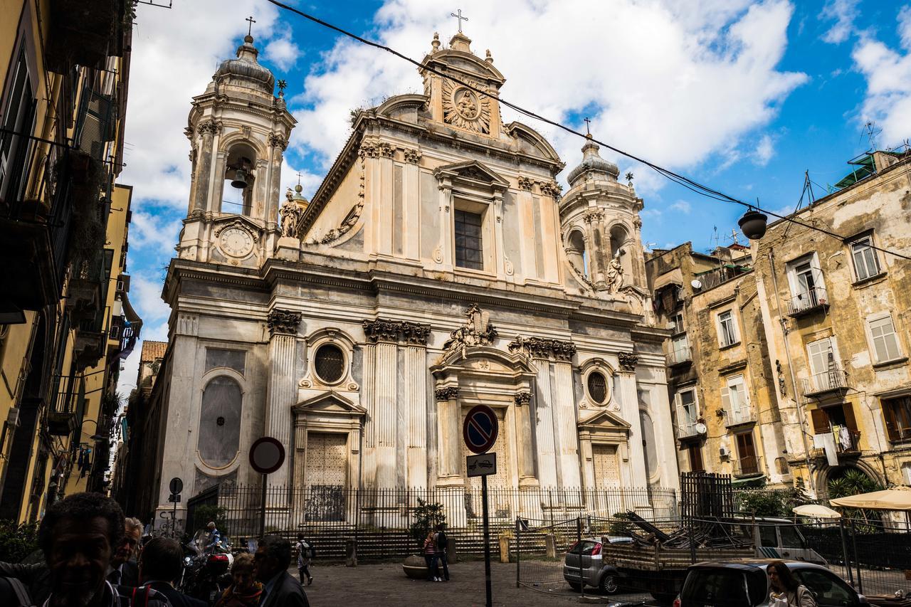 Art Suite Nel Cuore Di Napoli Εξωτερικό φωτογραφία