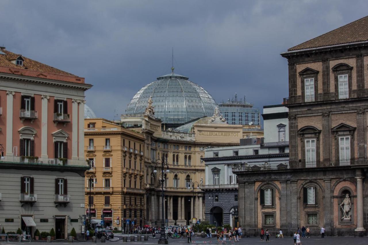 Art Suite Nel Cuore Di Napoli Εξωτερικό φωτογραφία